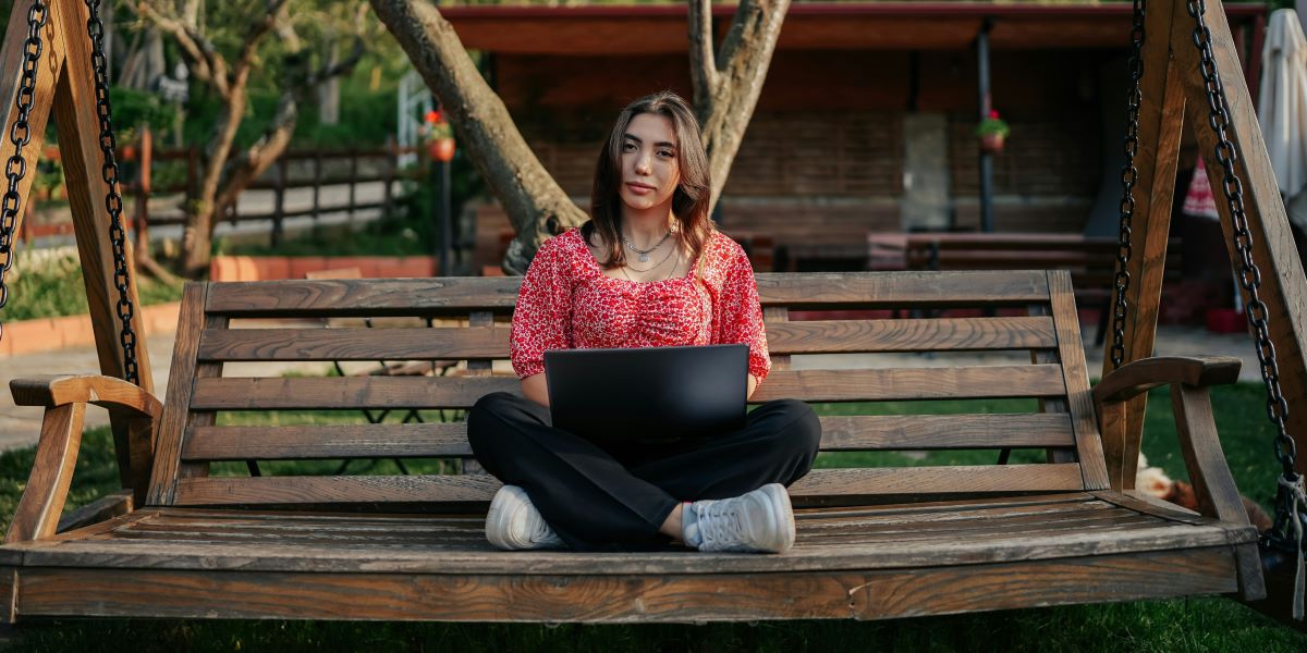 Exploring a Major City as a Digital Nomad Hub
