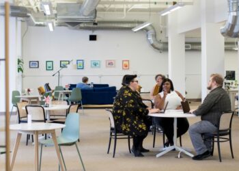 How Hybrid Workplaces Are Redefining Office Design and Culture