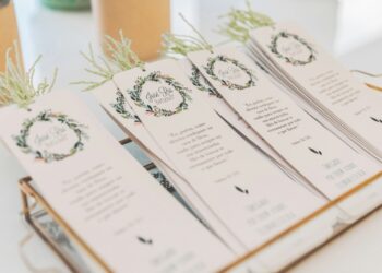 How to Elevate Your Wedding Tablescape with Botanical Invitations and Elegant Place Cards