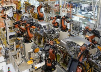 Modern Conveyors Integrate Smart Features for Eco-Friendly Operations