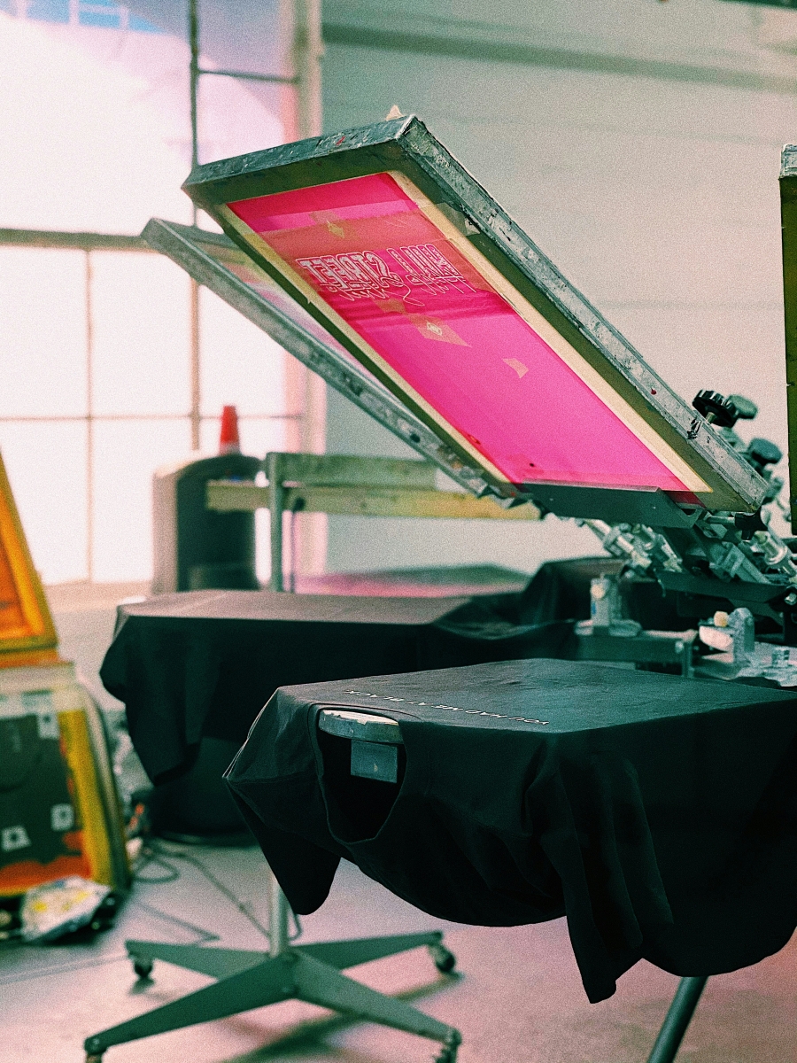 Building A Custom Apparel Business: A Guide to T-Shirt Screen Printing