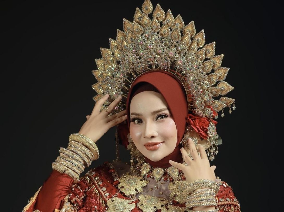 Dr. Ayu Widya: Empowering Beauty, Honoring Culture, and Innovating for Health