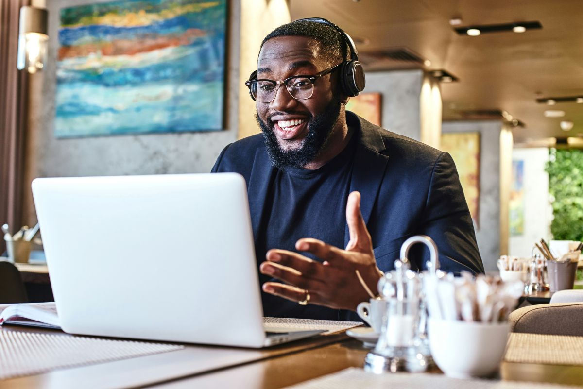 What Are the Benefits of Using Virtual Office Services in London?