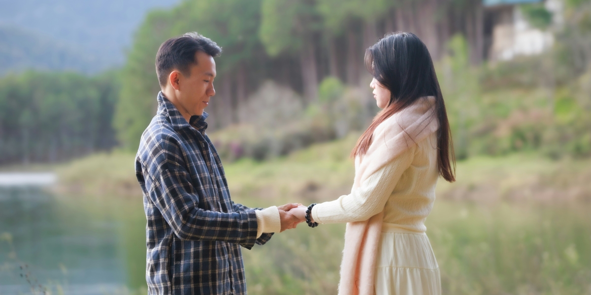 When Should I Start Seeing a Marriage Therapist Near Me?