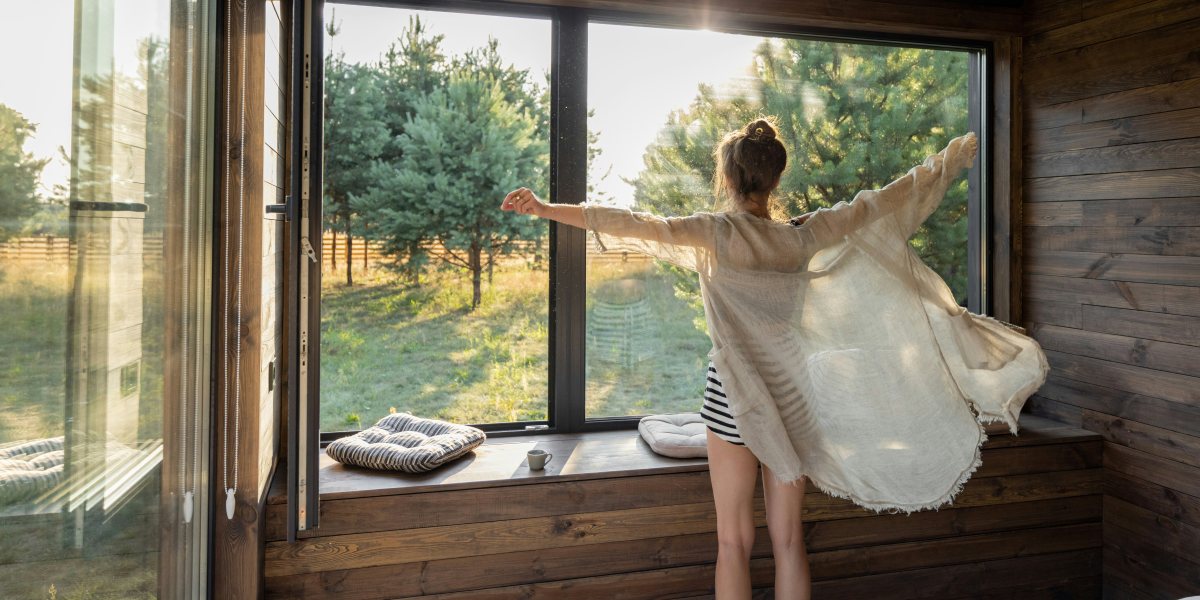 How Long Island’s Window Treatments Blend Tech with Style