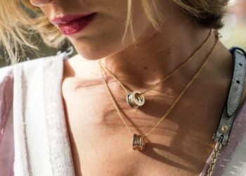 How To Use Small Jewelry To Complete A Look