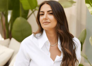 Inside Chaviv Hair How Violet Teriti Turned into Hollywood's Go-To Hair Extension Artist