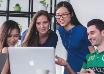 Key Qualities to Look for in Effective HR Software for Growing Businesses