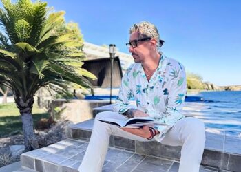 The Story Behind ‘Happiness Declassified’ How Pete Pallares Co-Authored a Cognitive-Behavioral Guide to Emotional Well-Being Inspired by His Own Experience