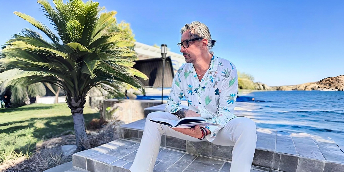 The Story Behind ‘Happiness Declassified’ How Pete Pallares Co-Authored a Cognitive-Behavioral Guide to Emotional Well-Being Inspired by His Own Experience