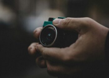 Ultimate Guide to Choosing the Premier Photographic Lens in 2025