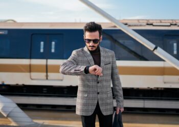 Why Premium Sports Jackets for Men Belong in Every Wardrobe