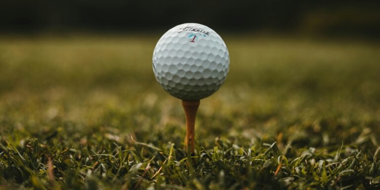 Exploring Why Titleist Pro V1 Golf Balls Are Popular Among Serious Golfers