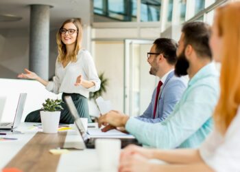 How Mental Health Programs Benefit Companies and Employees