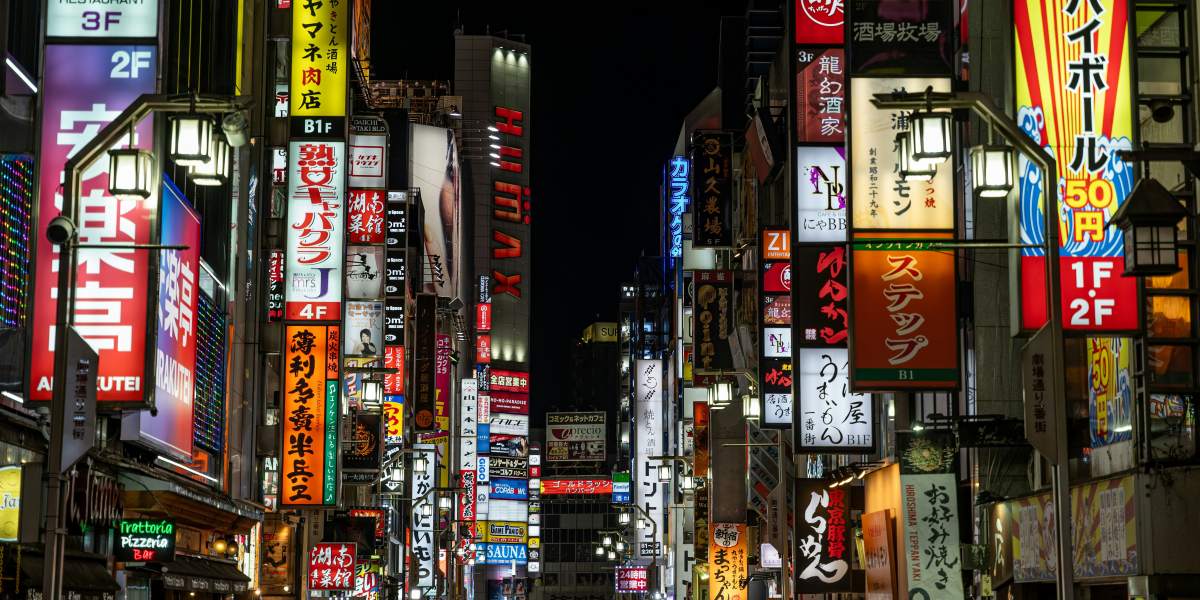 Shine Brighter in 2025: Why Businesses Are Choosing Comsight LED Displays & Custom Signs