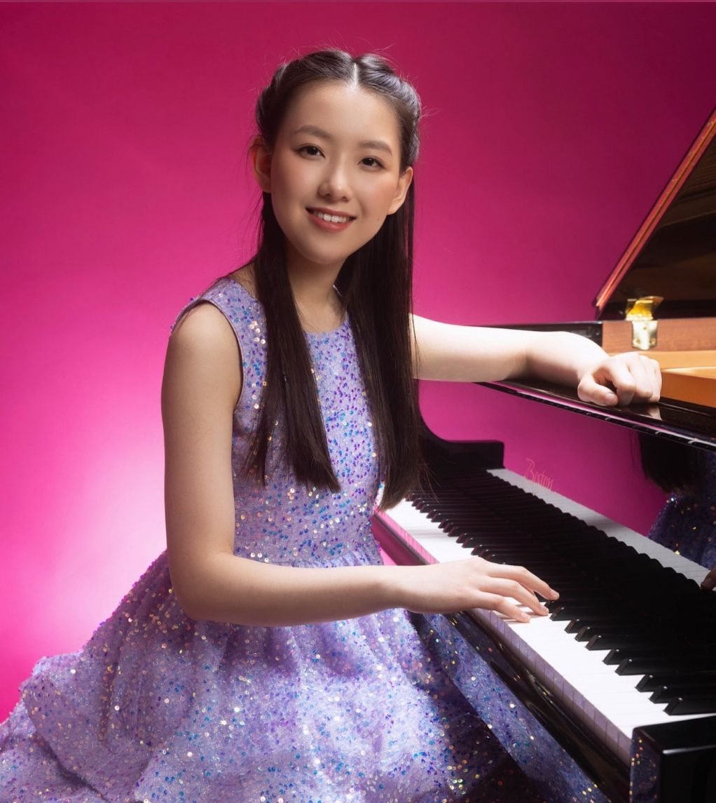 Piano Prodigy Belle Chi Dazzles the World with Brilliant Artistry