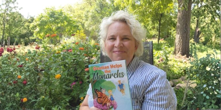 Gentian Helps the Monarchs — An Introduction for Children to Butterfly Conservation