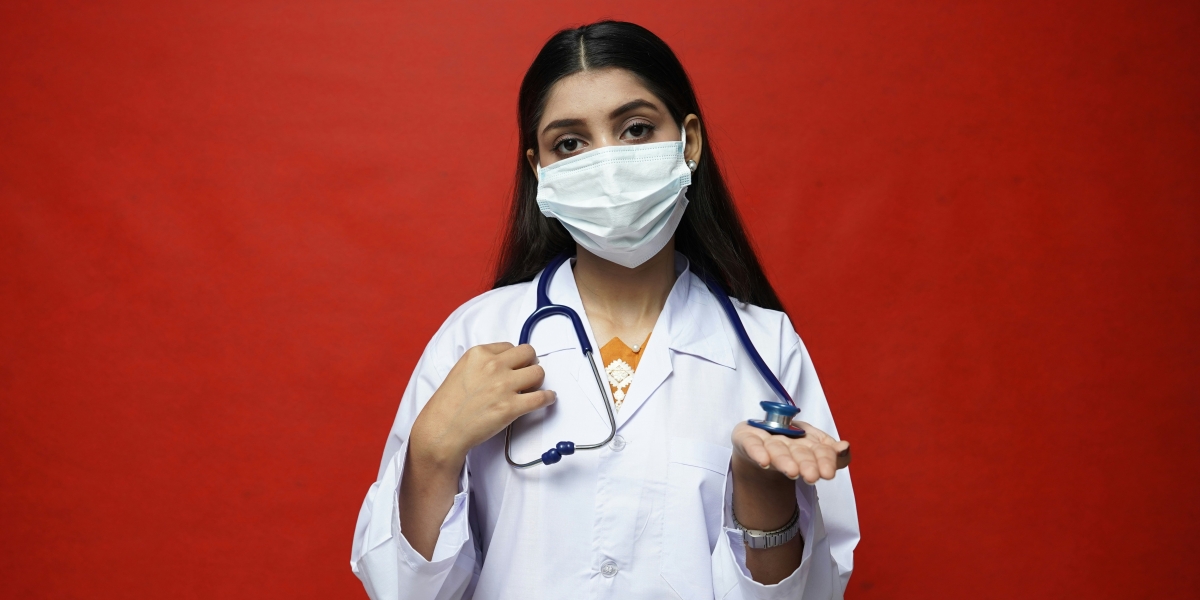 Healthcare Worker Shortage Drives New Yorkers to Fast-Track CNA Careers