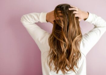 How to Choose Hair Care Products Online for Your Needs