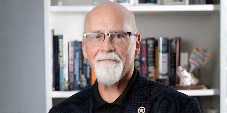 Steve Monier’s No One Has to Die: A Story of Leadership, Patience, and Humanity Under Pressure