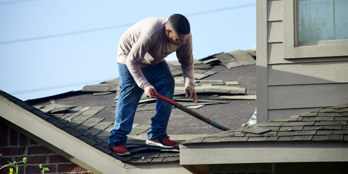 Sustainable Roof Care Protecting Your Home and the Planet
