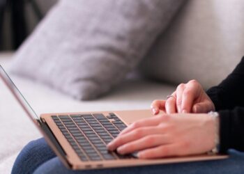 What to Look For When Choosing an Online Psychiatrist in Los Angeles