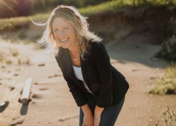 Can You Hear Me Now? Erin Snow’s Call for Real Connection in a Loud World