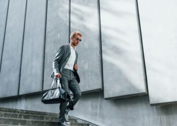 What Salary Makes Living Comfortably in New York City Possible