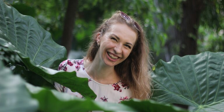 Why Smiling When You Don’t Feel Like It Might Actually Trick Your Brain into Feeling Better