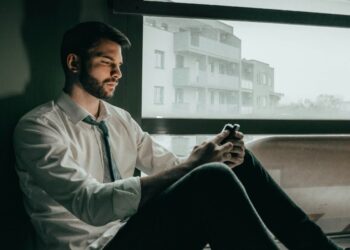 How Clicking “I Agree” Can Affect Your Personal Information