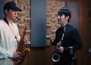 How Huyan Zhang Expresses Emotion and Tells Stories Through the Saxophone