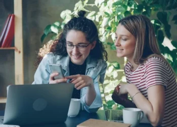 How Technology Is Changing the Dynamics of Real-Life Friendships