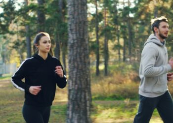 How to Maintain a Healthy Lifestyle Year-Round: Tips for Health and Nutrition