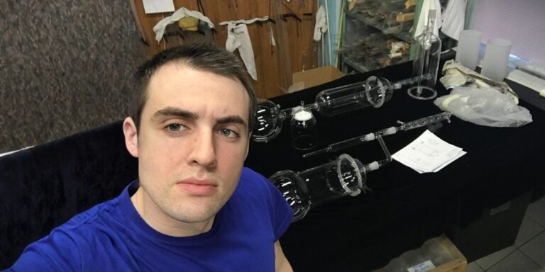 "Quartz is the Material of the Future": Aleksandr Drozdov on the Profession of a Glassblower, Niche Business, and Russia’s Place on the Technological Map of the World