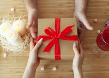 VistaPrint Insights on Why Corporate Gifting Is Making a Comeback in 2026