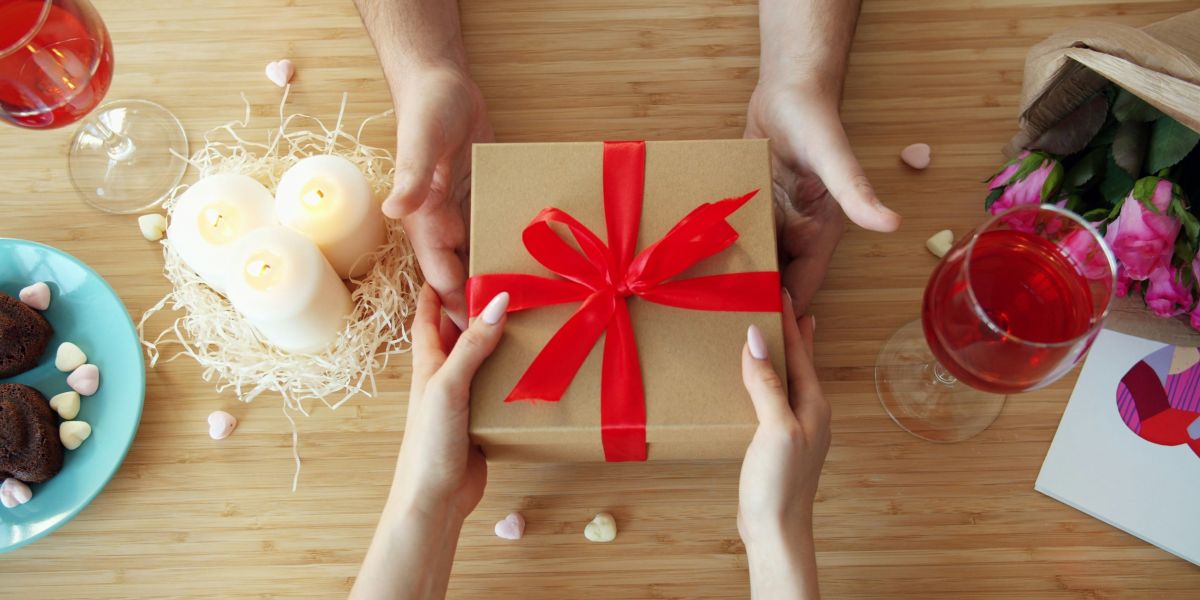 VistaPrint Insights on Why Corporate Gifting Is Making a Comeback in 2026