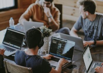 How Tech Startups are Using Custom Inflatable Advertising to Launch New Products