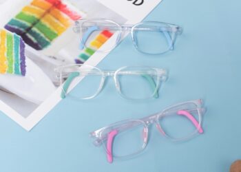 How to Choose the Ideal Glasses for Kids: A Complete Parent’s Guide with ZEELOOL