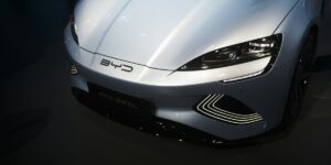 BYD Overtakes Tesla as World’s Largest EV Seller in 2025