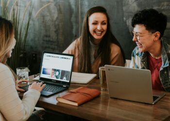 Optimizing Employee Engagement With Cloud-Based HR Solutions