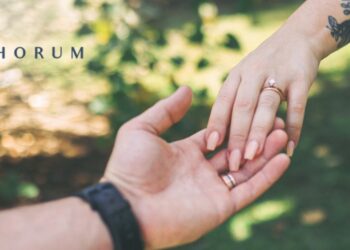 Men’s Wedding Bands That Tell a Story: Discover Thorum’s One-of-a-Kind Rings