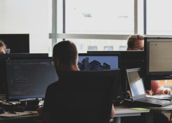 Why Cybersecurity’s Premier Executives Are Rallying Around CISO Whisperer Faster Than Any Peer Network in History