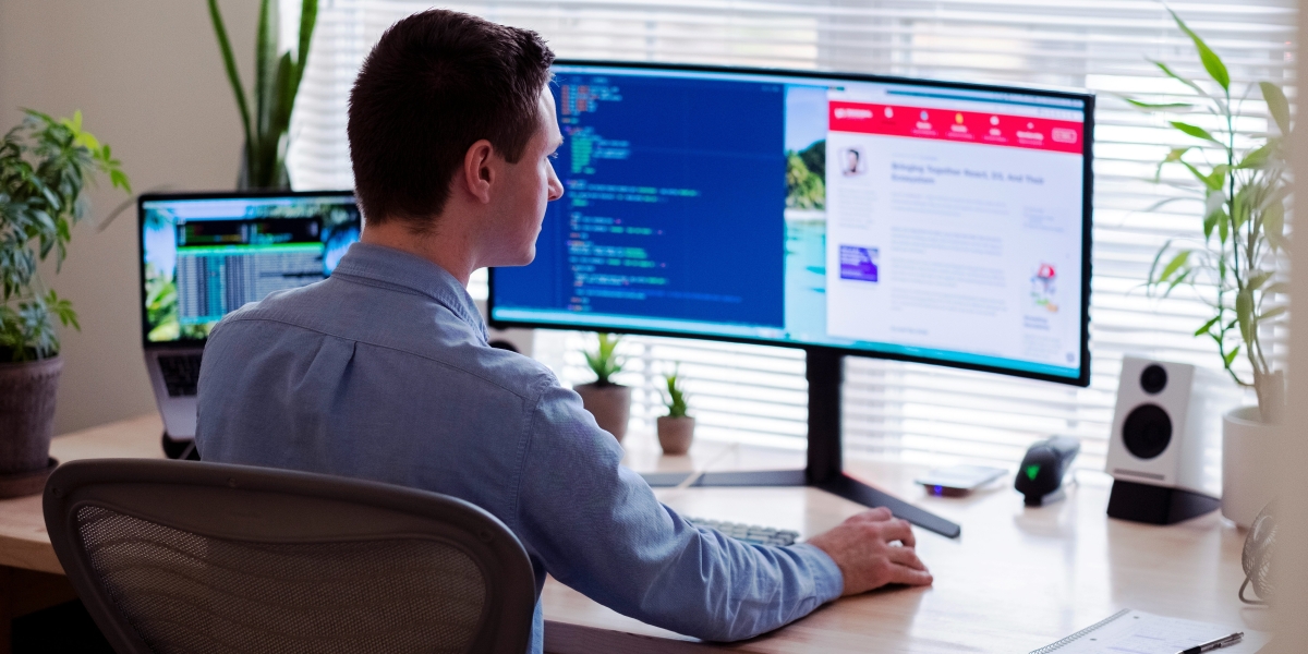 How Businesses Are Choosing Web Development Solutions in 2026