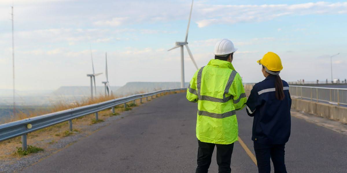 Matthew J Smith Discusses How Executive Experience Elevates Advisory Impact in Energy and Infrastructure