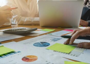 Upskilling and Change Management for FP&A Professionals in the Age of AI