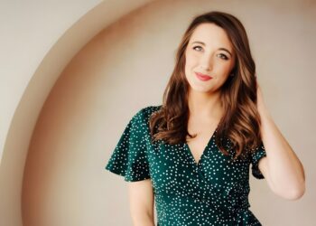 Women Left Out of Clinical Trials for 70 Years. Here Is What the Science Actually Reveals About Achieving That Inside Out Glow