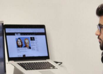 Workspaces That Make Sense: Separating Projects and Personal Life Online