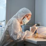 Why Laboratories Are Rethinking Their Courier Strategy?