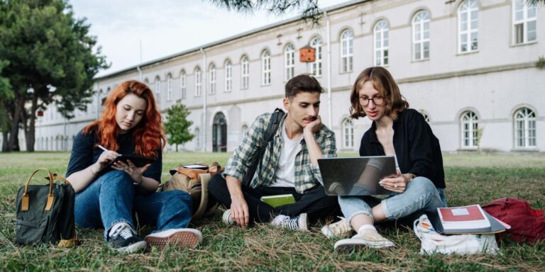 Jeremy Rosenholtz’s Tips for Writing a College Essay that Feels Authentic