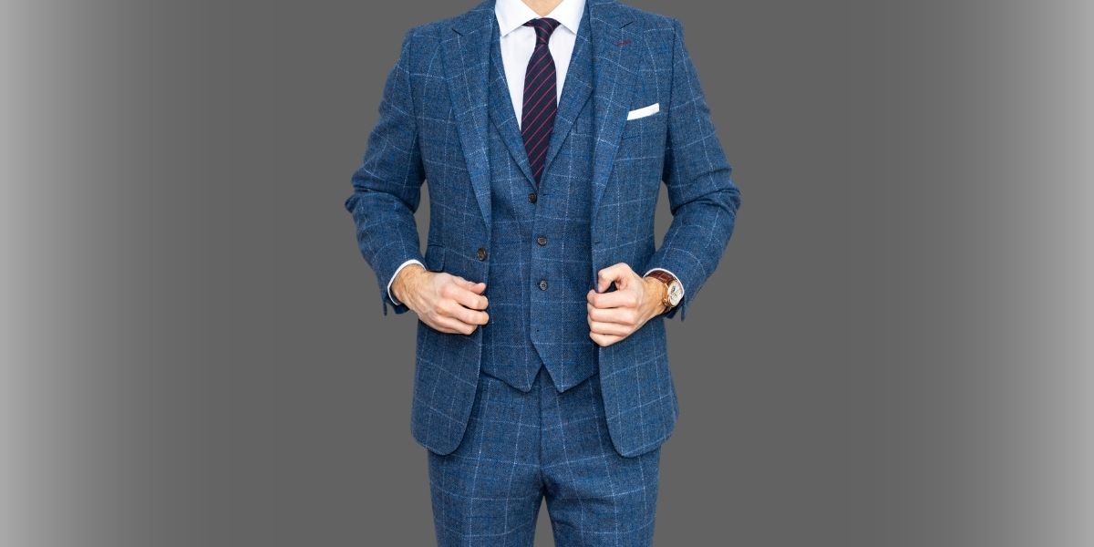 Marrying Power and Elegance: Trouser Suit Styles for This Year